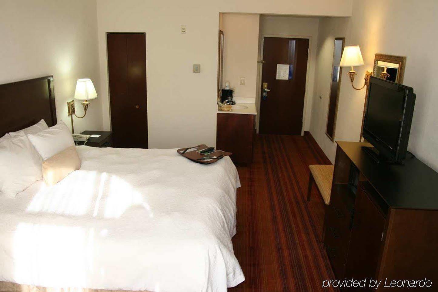 Hampton Inn Newberry Opera House Exteriör bild